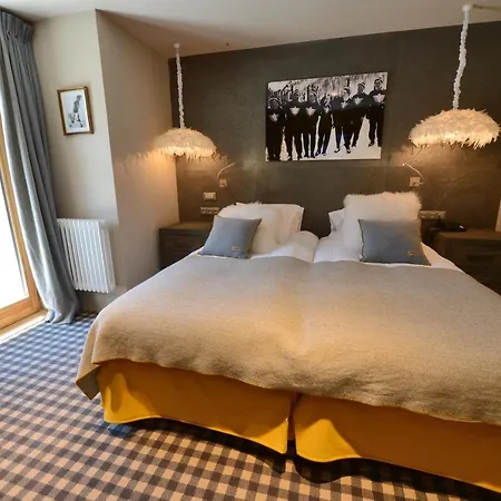 Maison De Famille Les 5 Freres Hotel Val-dʼIsère