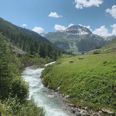 Maison De Famille Les 5 Freres Hotell