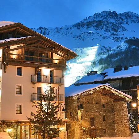 Maison De Famille Les 5 Freres 3*