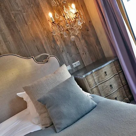 Hotel Maison De Famille Les 5 Freres 3*