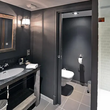Hotel Maison De Famille Les 5 Freres 3*
