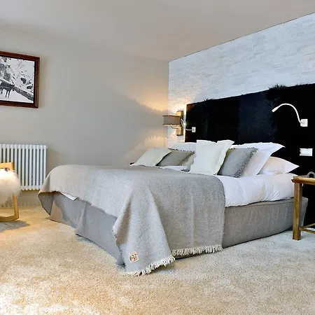 Hotel Maison De Famille Les 5 Freres Val-d'Isere